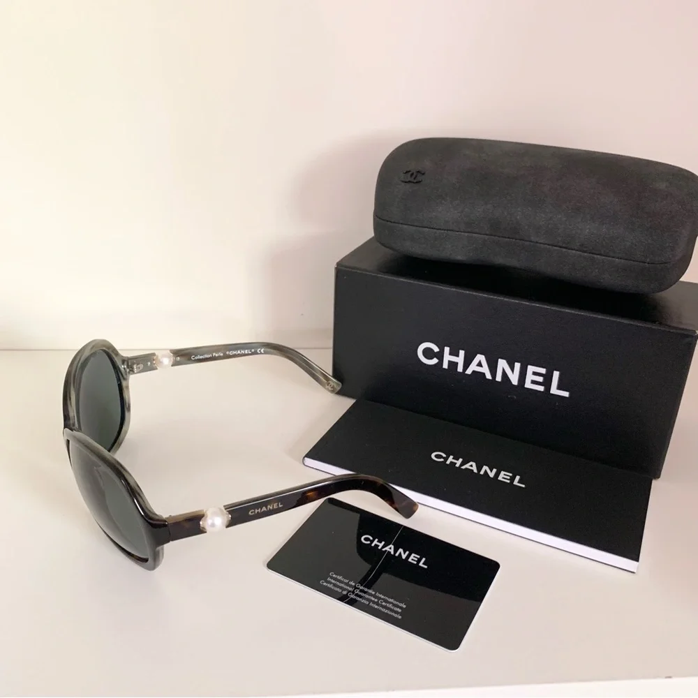 Chanel round tortoise shell Pearl sunglasses